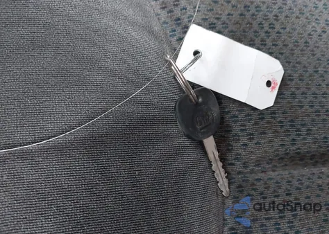 2005 Chevrolet Silverado 1500 Z71 из США, поврежденный, VIN 2GCEK13T851292097